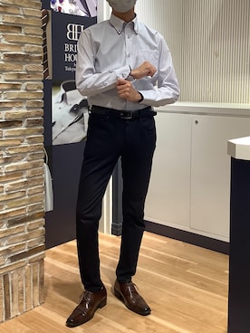 「TOKYO SHIRTS（トウキョウシャツ）の形態安定ノンアイロン ボタンダウン 長袖ビジネスワイシャツ（ビジネスシャツ、パープル系）」を使った、BRICK HOUSE by Tokyo Shirts 名古屋茶屋イオンモール店さん（メンズ・173cm）の春コーディネート