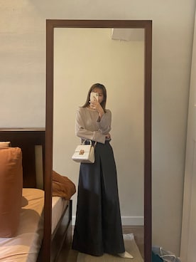 「アイテム（シャツ/ブラウス、シルバー系）」を使った、hannaさん（レディース・165cm）の秋コーディネート