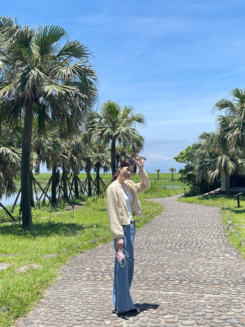 「Chubascoのアイテム（サンダル、ブラック系）」を使った、Sr.Pさん（レディース・172cm）の秋コーディネートの1枚目の写真