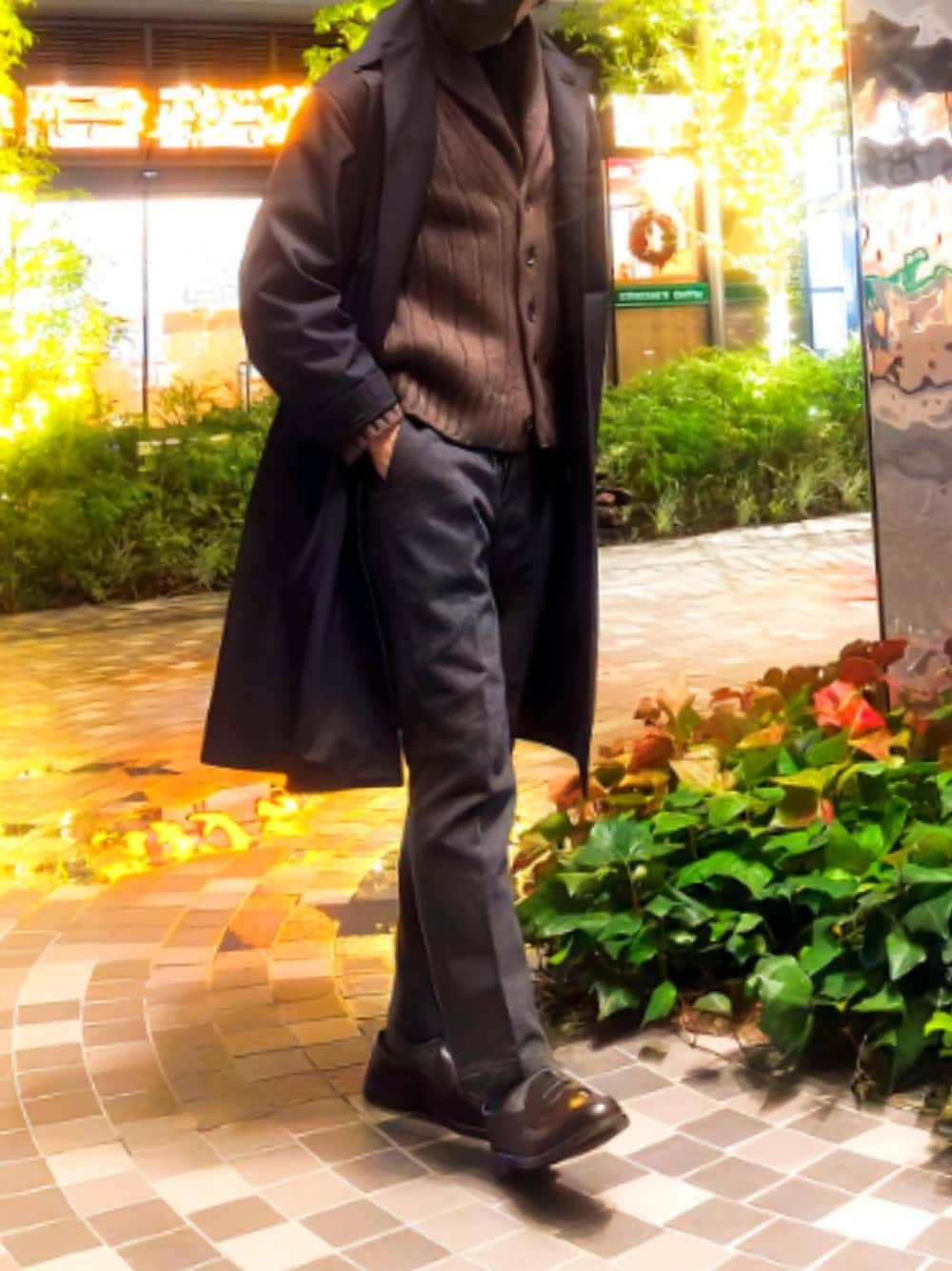 「雨の日コーデ、きれいめカジュアル、大人カジュアル、シンプルコーデ、オーバーサイズ、ステンカラーコート、UNIQLO U、ローファー、レインブーツ、ｼｮｰﾙｶﾗｰｶｰﾃﾞｨｶﾞﾝ、ザノーネ、ビューティ&ユース ユナイテッドアローズ(BEAUTY&YOUTH UNITED ARROWS)」｜「NANO universeのアイテム（ローファー、ブラウン系）」を使った、tutimurajyaku1997さん（メンズ・172cm）の冬コーディネートの1枚目の写真