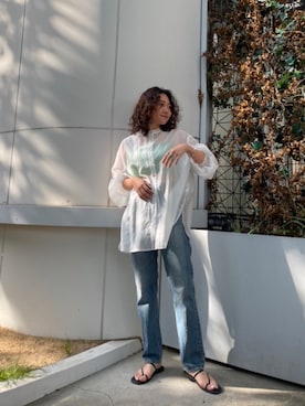 「ノーカラーシャツ」｜「アイテム（サンダル）」を使った、加藤奈々さん（レディース・157cm）の春コーディネート