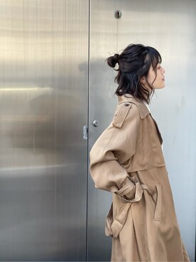 「アイテム（その他アウター、ブラウン系）」を使った、大熊亜美さん（レディース・155cm）の春コーディネート