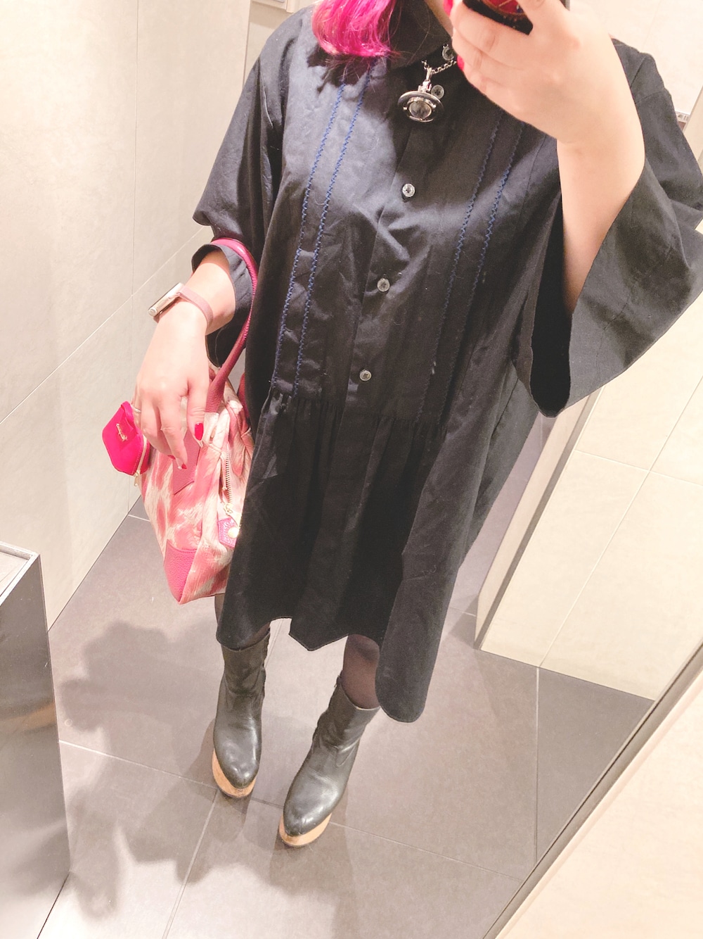 Vivienne Westwood コットンブロードピコタックビブシャツ Vivienne Westwood（ヴィヴィアンウエストウッド）の「ｺｯﾄﾝ