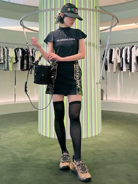 「MARK & LONA（マークアンドロナ）のMirage Ribbon Visor | MEN and WOMEN（サンバイザー、ブラック系）」を使った、MARK&LONAさん（レディース・167cm）の夏コーディネート