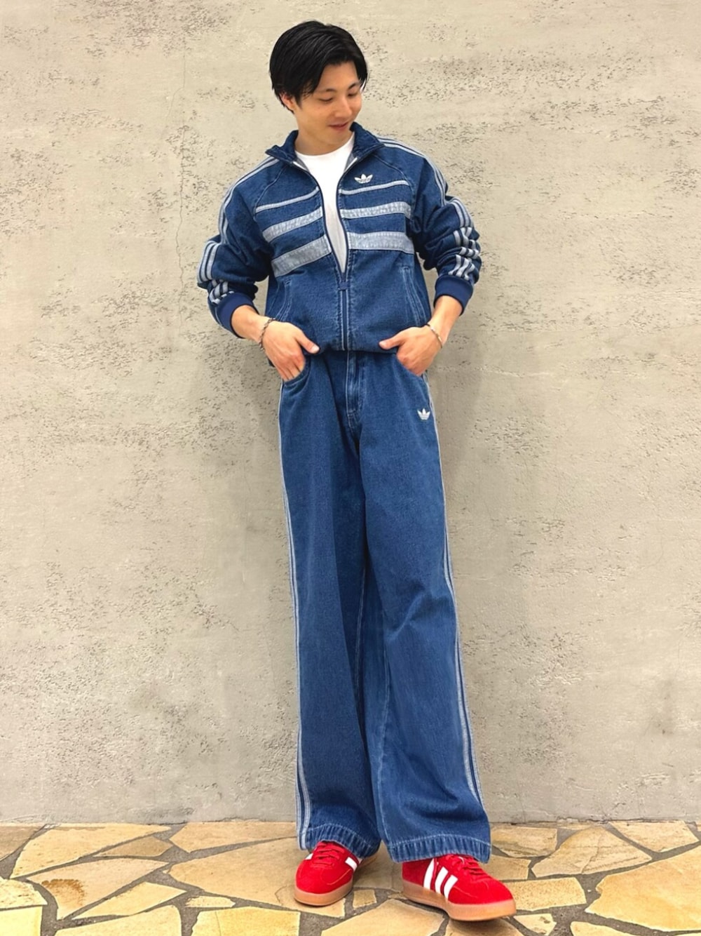 アディカラー デニム スリーストライプス トラックパンツ / アディダス
