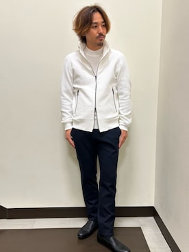 「アイテム（スリッポン）」を使った、EPOCA UOMOさん（メンズ・170cm）の秋コーディネート