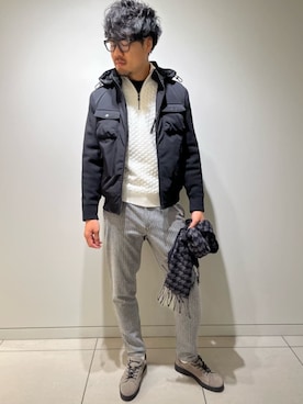 「アイテム（ストール/ショール）」を使った、EPOCA UOMOさん（メンズ・180cm）の秋コーディネート