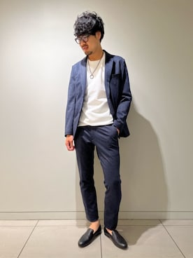 「アイテム（スリッポン）」を使った、EPOCA UOMOさん（メンズ・180cm）の秋コーディネート