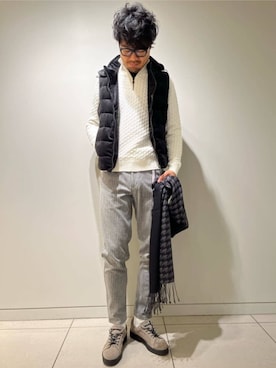 「アイテム（ストール/ショール）」を使った、EPOCA UOMOさん（メンズ・180cm）の秋コーディネート