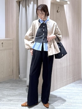 「アイテム（パンプス、イエロー系）」を使った、eric08さん（レディース・166cm）の秋コーディネート