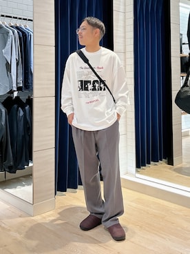 「アイテム（サンダル）」を使った、MIZUTAさん（メンズ・174cm）の秋コーディネート