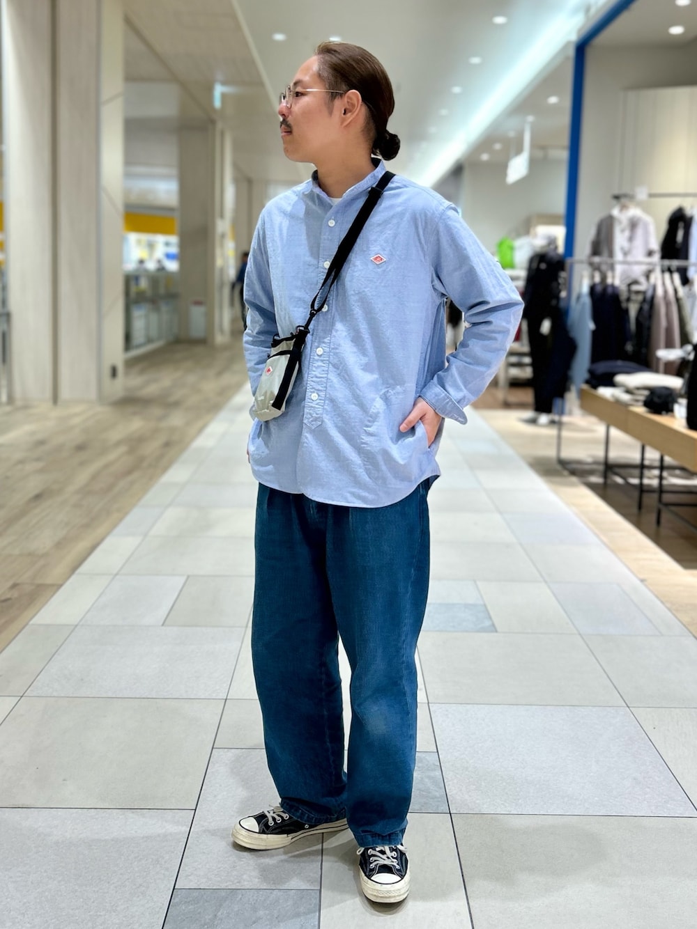 サックスブルー　シャツ　短丈 シャツ/ブラウスを使った「サックスブルー」の人気ファッション