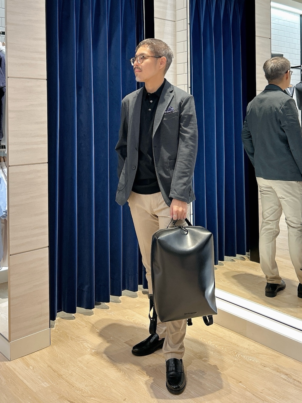 「ジャケットスタイル、ジャケット、オフィスカジュアル、オフィススタイル、オフィスコーデ、ビジネススタイル、ビジネスカジュアル、NOLLEY'S、大人コーデ、30代コーデ、beruf baggage、キレイめ、上品」｜「beruf baggageの【beruf baggage/ベルーフ バゲッジ】別注URBAN EXPLORER 16NLS（バックパック/リュック、ブラック系）」を使った、MIZUTAさん（メンズ・174cm）の夏コーディネートの1枚目の写真