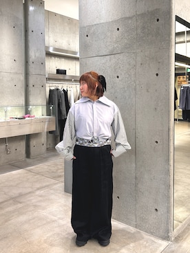 「URBAN RESEARCH(アーバンリサーチ)の『3サイズ展開』リネンイージーワイドスラックス(その他パンツ、ブラック系)」を使った、美織さん(レディース・153cm)の春コーディネート