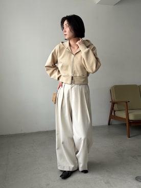 「CAPRICIEUX LE'MAGE（カプリシューレマージュ）のWジップフーディー（Tシャツ/カットソー、ベージュ系）」を使った、harunaさん（レディース・165cm）の秋コーディネート
