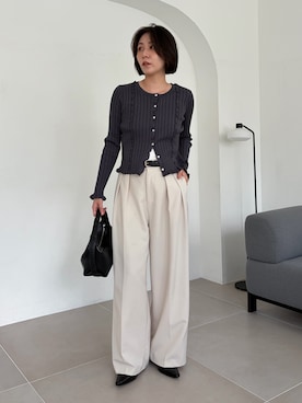 「CAPRICIEUX LE'MAGE（カプリシューレマージュ）の＜新色追加/ブルー＞2タックワイドパンツ（その他パンツ、ホワイト系）」を使った、harunaさん（レディース・165cm）の秋コーディネート