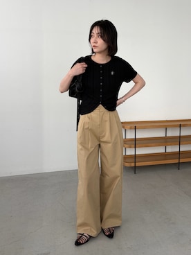 「CAPRICIEUX LE'MAGE（カプリシューレマージュ）の【低身長サイズあり】2タックチノパン（その他パンツ、ベージュ系）」を使った、harunaさん（レディース・165cm）の春コーディネート