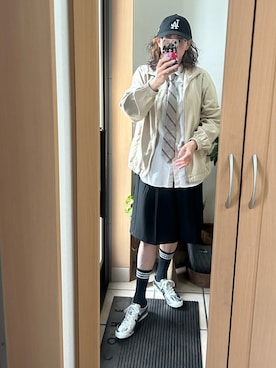 「Onitsuka Tiger（オニツカタイガー）のMEXICO 66 / メキシコ 66（スニーカー、シルバー系）」を使った、きすけさん（レディース・164cm）の春コーディネート