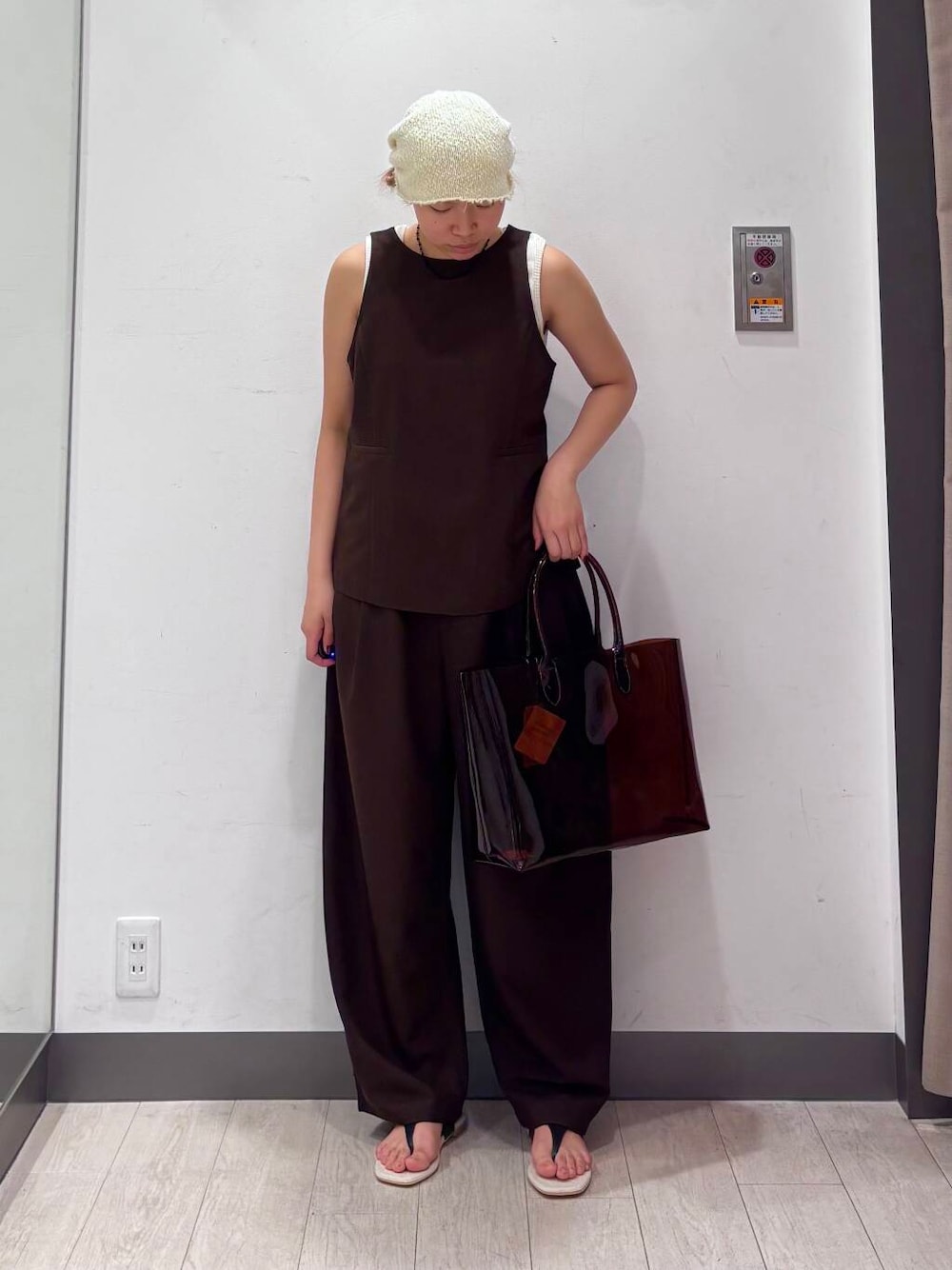 「セットアップ、イージーパンツ、ノースリーブ、タンクトップ、newarrival、urstore、夏物」｜「KBFのクリアトートBAG（トートバッグ、ブラウン系）」を使った、アサイーさん（レディース・160cm）の春コーディネートの1枚目の写真