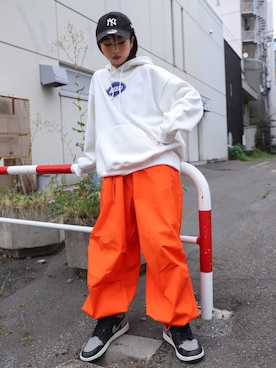 「ZIP FIVE（ジップファイブ）のアイテム（チノパンツ）」を使った、ZIP FIVE【Official】さん（レディース・163cm）の秋コーディネート