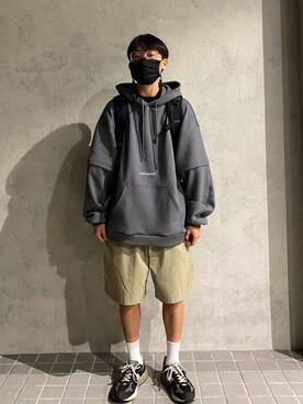 黃以勒さんのコーディネート