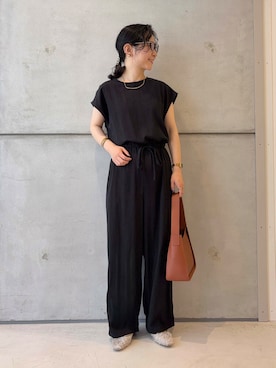 「パンツスタイル」｜「アイテム（サロペット/オーバーオール）」を使った、今日の西野さん（レディース・152cm）の夏コーディネート