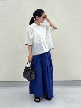 「かぐれ（カグレ）のジャムダニオープンカラーシャツ（シャツ/ブラウス、ホワイト系）」を使った、西野きよさん（レディース・152cm）の夏コーディネート