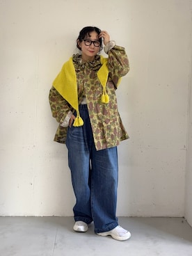 「かぐれ（カグレ）のペルータッセルストール（ストール/ショール、イエロー系）」を使った、西野きよさん（レディース・152cm）の秋コーディネート