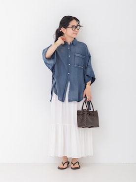 「URBAN RESEARCH（アーバンリサーチ）のHANDICRAFT SAIGON　SMALL TOTE（トートバッグ、ブラウン系）」を使った、西野きよさん（レディース・152cm）の夏コーディネート