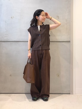 「アイテム（ヘアアクセサリー）」を使った、西野きよさん（レディース・152cm）の秋コーディネート