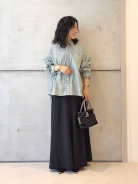 「URBAN RESEARCH DOORS（アーバンリサーチドアーズ）のFORK&SPOON　CAVEオックスシャツ（シャツ/ブラウス）」を使った、西野きよさん（レディース・152cm・30代）の秋コーディネート