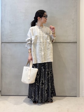 「URBAN RESEARCH DOORS（アーバンリサーチドアーズ）の『別注』beej×DOORS　ワッフルトートバッグ（トートバッグ、ホワイト系）」を使った、西野きよさん（レディース・152cm）の春コーディネート