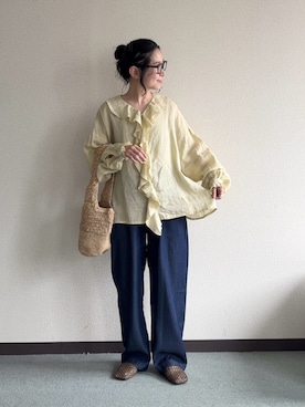 「かぐれ（カグレ）のライトリネンフリルカラーシャツ（シャツ/ブラウス、イエロー系）」を使った、西野きよさん（レディース・152cm）の春コーディネート