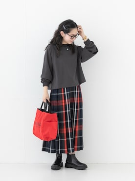 「アイテム（スウェット）」を使った、西野きよさん（レディース・152cm）の秋コーディネート