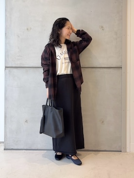 「ロングスカート」｜「アイテム（シャツ/ブラウス）」を使った、西野きよさん（レディース・152cm・30代）の秋コーディネート