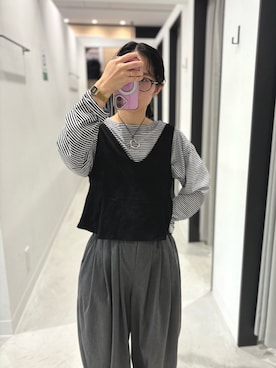 「アイテム（タンクトップ）」を使った、西野きよさん（レディース・152cm）の秋コーディネート