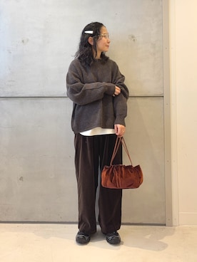 「アイテム（バレッタ/ヘアクリップ）」を使った、西野きよさん（レディース・152cm）の秋コーディネート