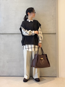 「アイテム（ヘアアクセサリー）」を使った、西野きよさん（レディース・152cm）の秋コーディネート