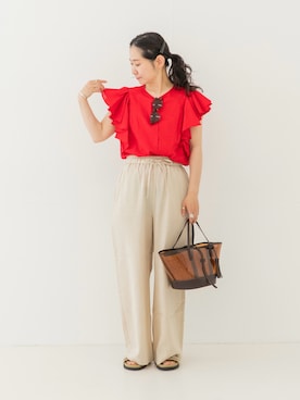 「URBAN RESEARCH（アーバンリサーチ）のフリルスリーブブラウス（シャツ/ブラウス、レッド系）」を使った、西野きよさん（レディース・152cm）の春コーディネート