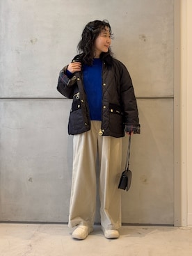 「アイテム（ヘアアクセサリー）」を使った、西野きよさん（レディース・152cm）の秋コーディネート