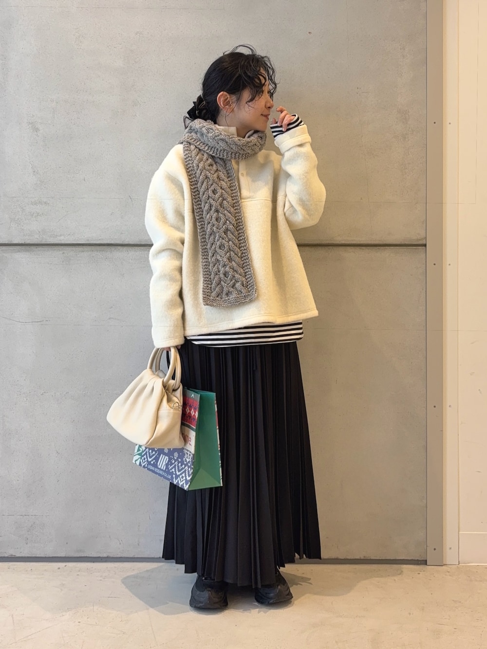 ペルーアランマフラーを使った人気ファッションコーディネート - WEAR