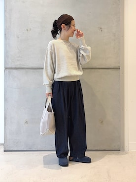 「アイテム（ヘアバンド）」を使った、西野きよさん（レディース・152cm）の秋コーディネート
