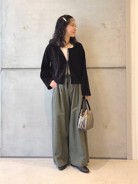 「アイテム（バレッタ/ヘアクリップ）」を使った、西野きよさん（レディース・152cm）の秋コーディネート