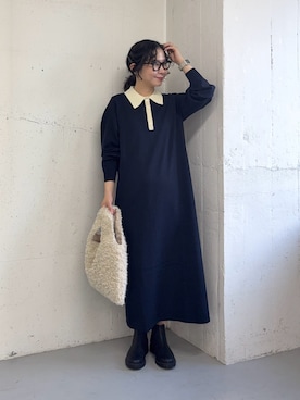 「URBAN RESEARCH DOORS（アーバンリサーチドアーズ）のバイカラーニットワンピース（ワンピース、ブルー系）」を使った、西野きよさん（レディース・152cm）の秋コーディネート