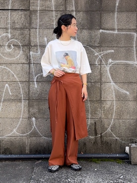 「FORK&SPOON（フォークアンドスプーン）のFORK&SPOON　Norman Rockwell Short-Sleeve T-shirts（Tシャツ/カットソー、ホワイト系）」を使った、西野きよさん（レディース・152cm）の春コーディネート