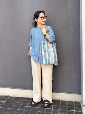「URBAN RESEARCH DOORS（アーバンリサーチドアーズ）のリネンイージーパンツ（その他パンツ、ベージュ系）」を使った、西野きよさん（レディース・152cm）の夏コーディネート