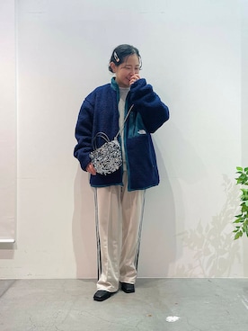 「RODE SKO（ロデスコ）のアイテム（バッグ）」を使った、西野きよさん（レディース・152cm）の秋コーディネート