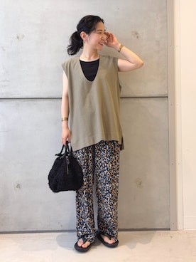 「アイテム（ハンドバッグ）」を使った、西野きよさん（レディース・152cm）の夏コーディネート