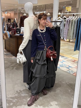 「CIAOPANIC（チャオパニック）のアイテム（スカート）」を使った、小林亜弥さん（レディース・158cm）の秋コーディネート