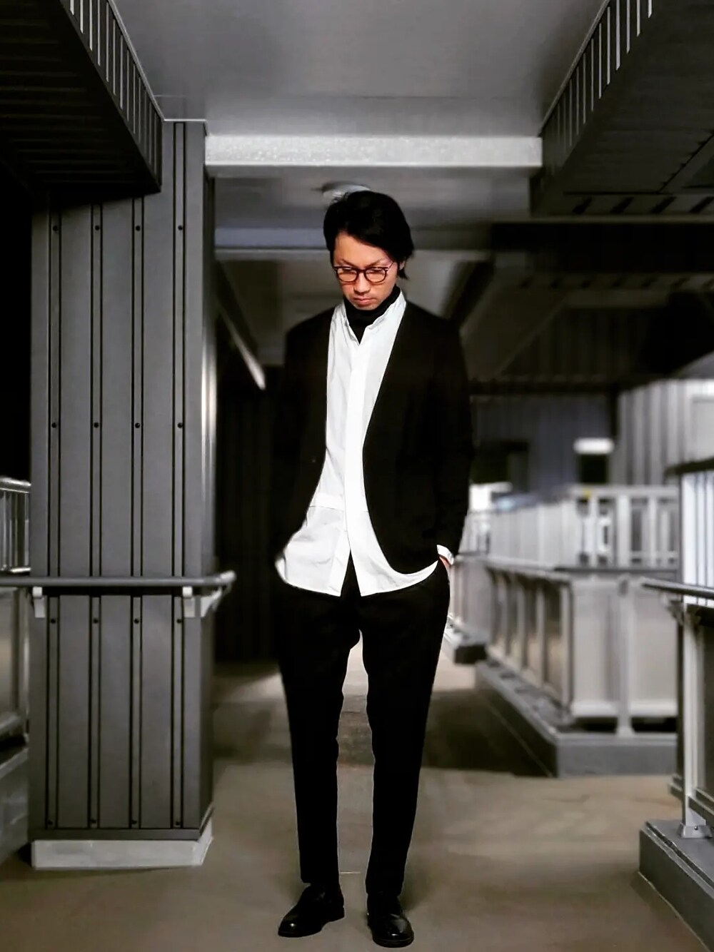 「フォーマル、春服みてみて、セットアップ、セットアップスタイル、ブラックセットアップ、メガネ男子、ootd」｜「MB×Adam et Ropeのアイテム（スラックス、ブラック系）」を使った、うーすけさん（メンズ・187cm）の春コーディネートの5枚目の写真